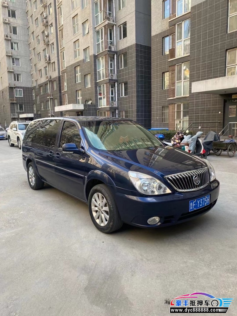 13年别克GL8轿车抵押车出售