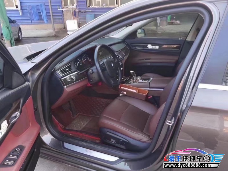 13年宝马7系轿车抵押车出售