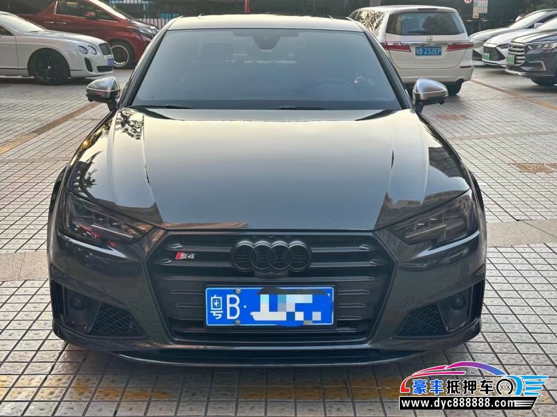 19年奥迪S4轿车抵押车出售