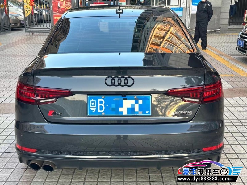 19年奥迪S4轿车抵押车出售