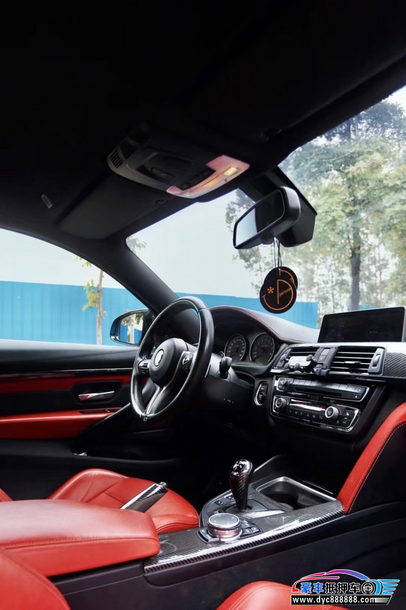 15年宝马M4轿车抵押车出售