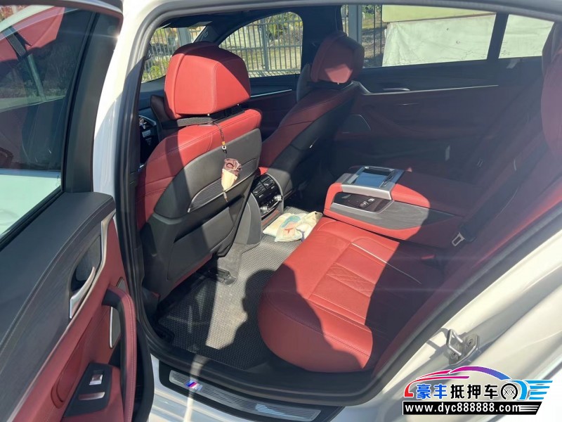 21年宝马5系轿车抵押车出售