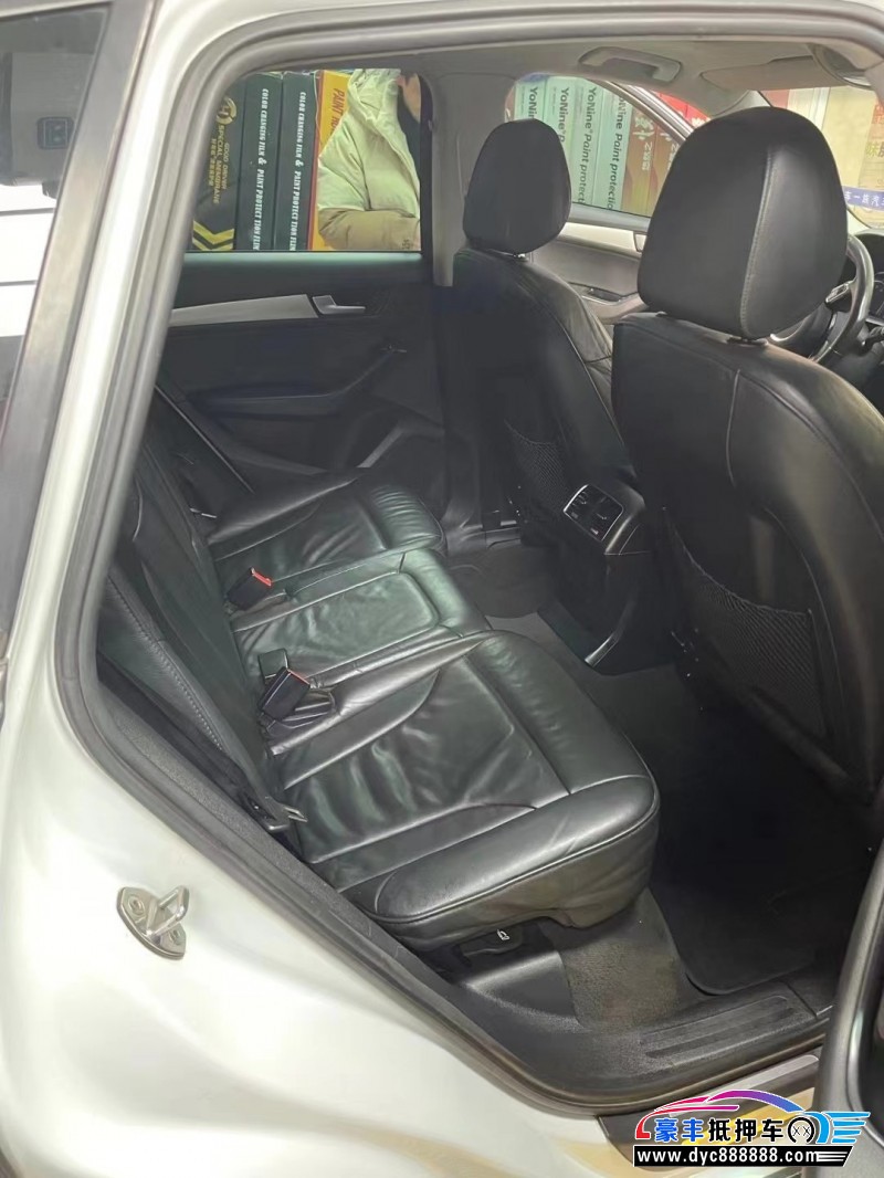 15年奥迪Q5轿车抵押车出售