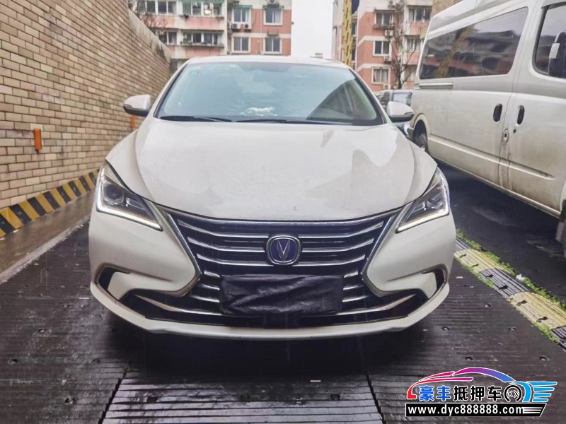 19年长安逸动轿车抵押车出售