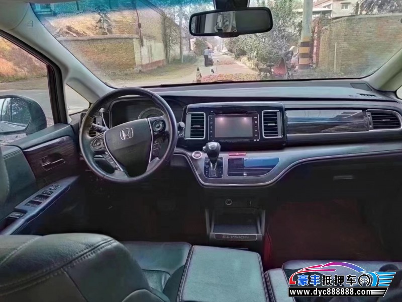 17年本田艾力绅轿车抵押车出售