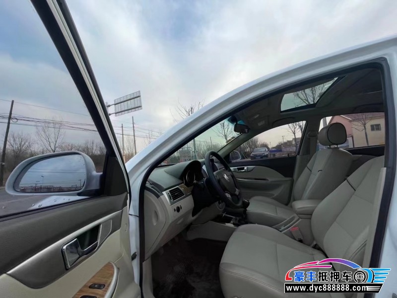 15年别克凯越轿车抵押车出售