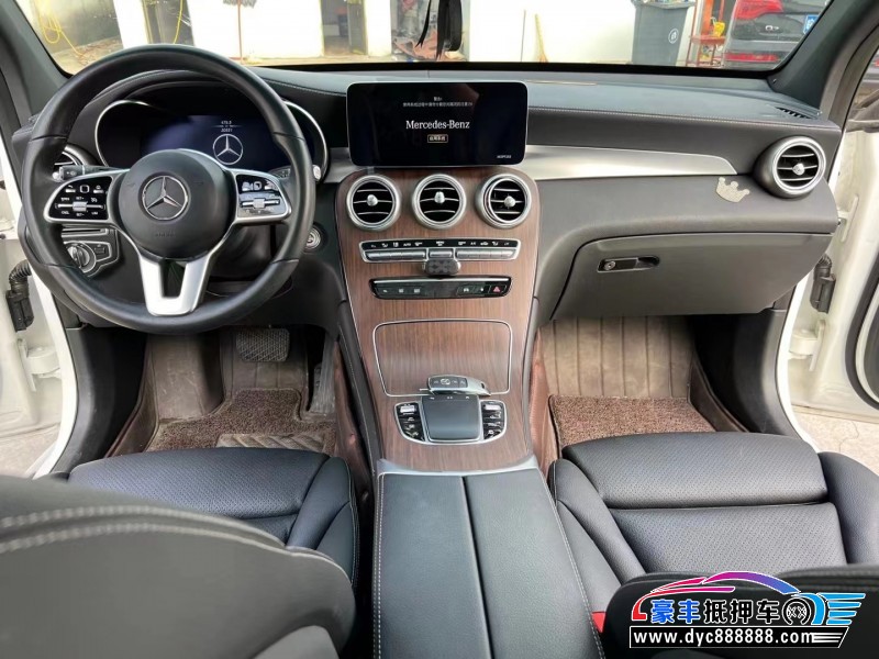 20年奔驰GLC轿车抵押车出售