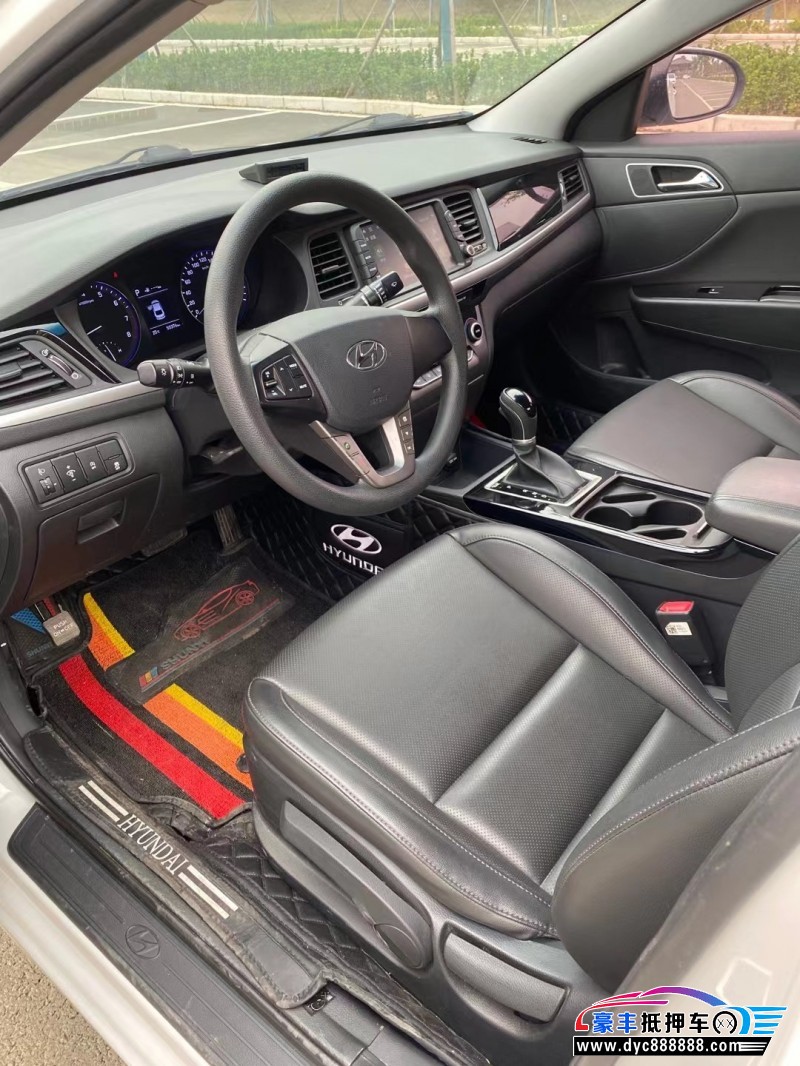 19年现代名图轿车抵押车出售