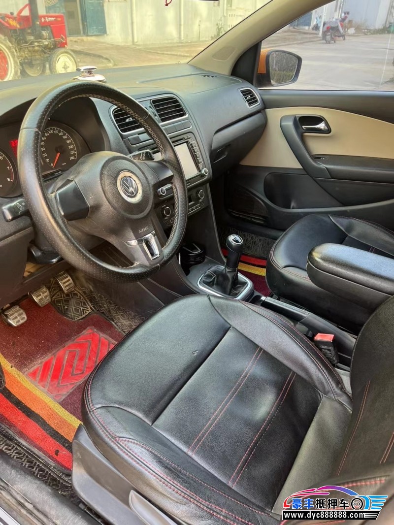 14年大众polo轿车抵押车出售