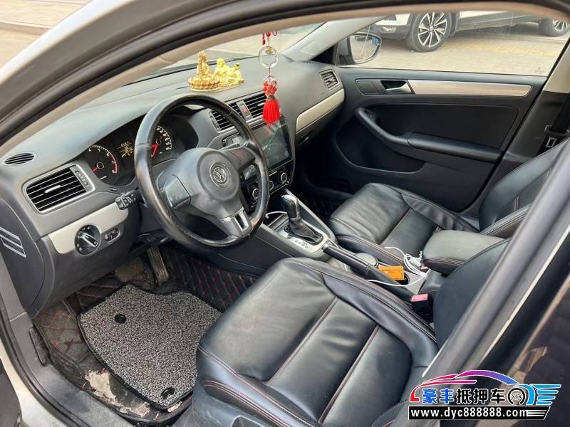 15年大众速腾轿车抵押车出售