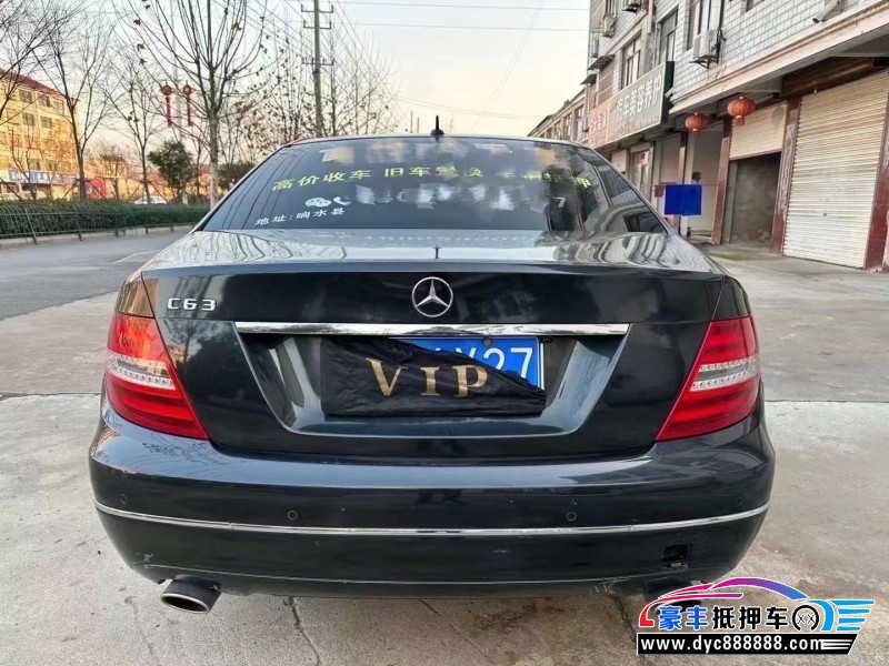 13年奔驰C级轿车抵押车出售