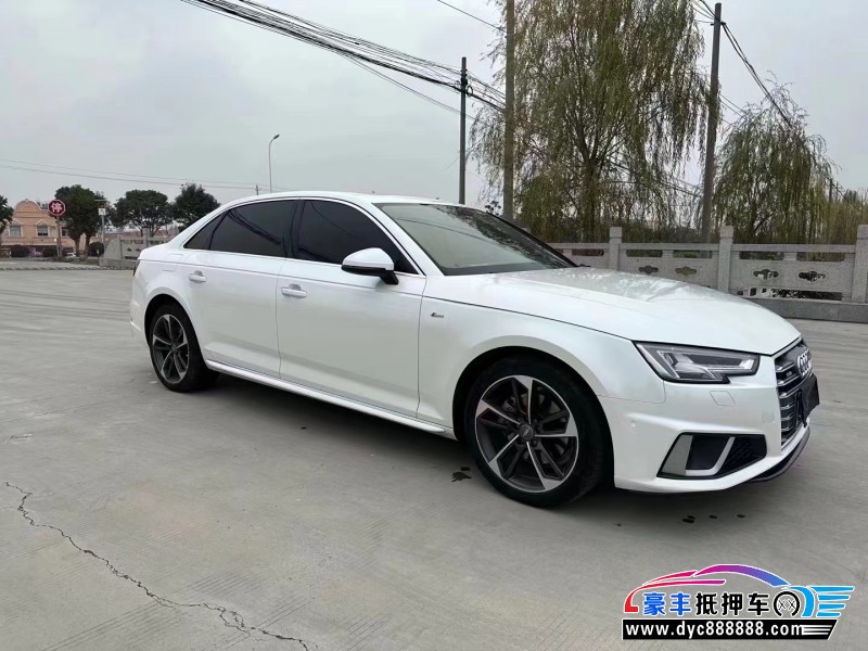 19年奥迪A4轿车抵押车出售