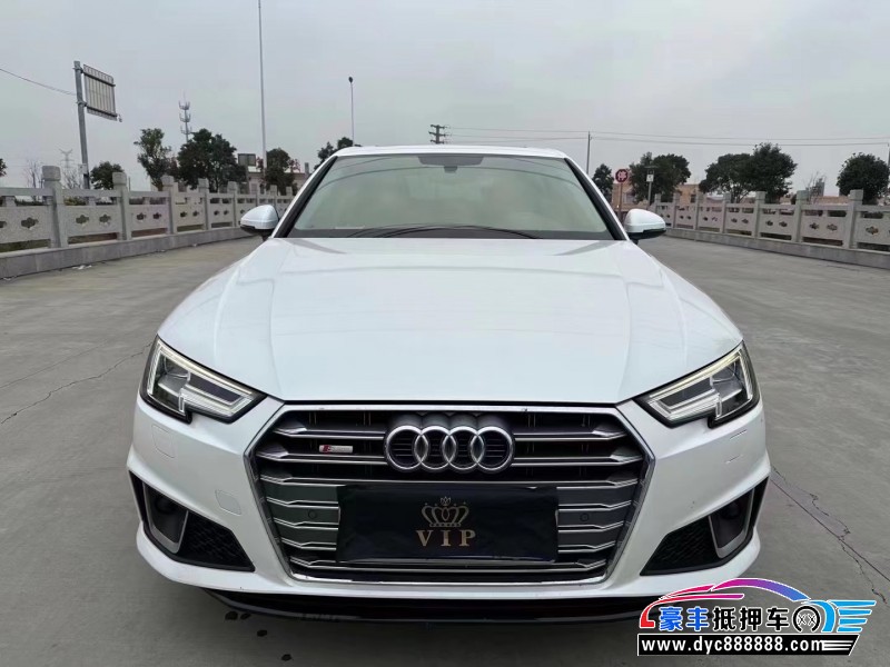 19年奥迪A4轿车抵押车出售