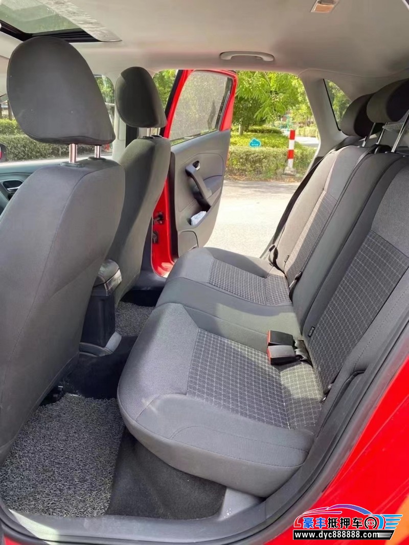 16年大众polo轿车抵押车出售