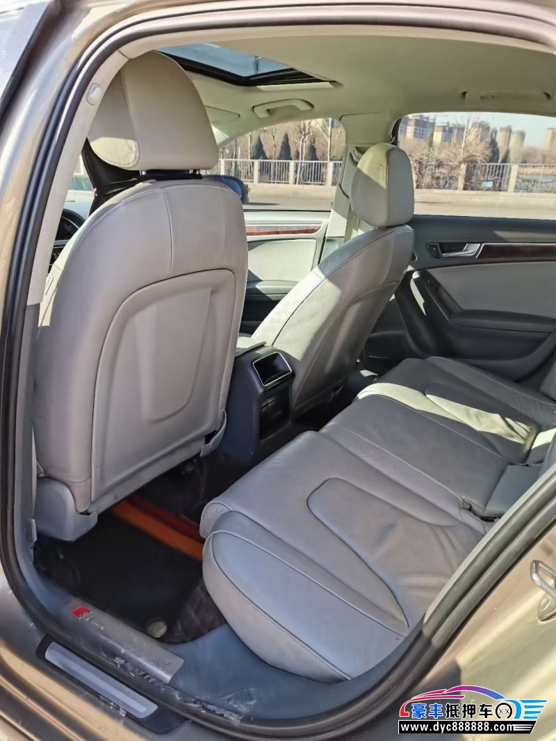 14年奥迪A4轿车抵押车出售