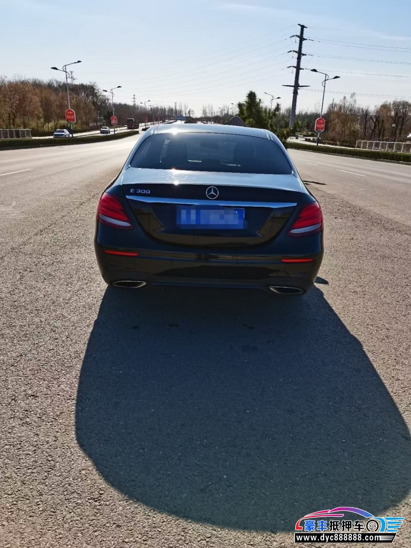 17年奔驰E轿车抵押车出售