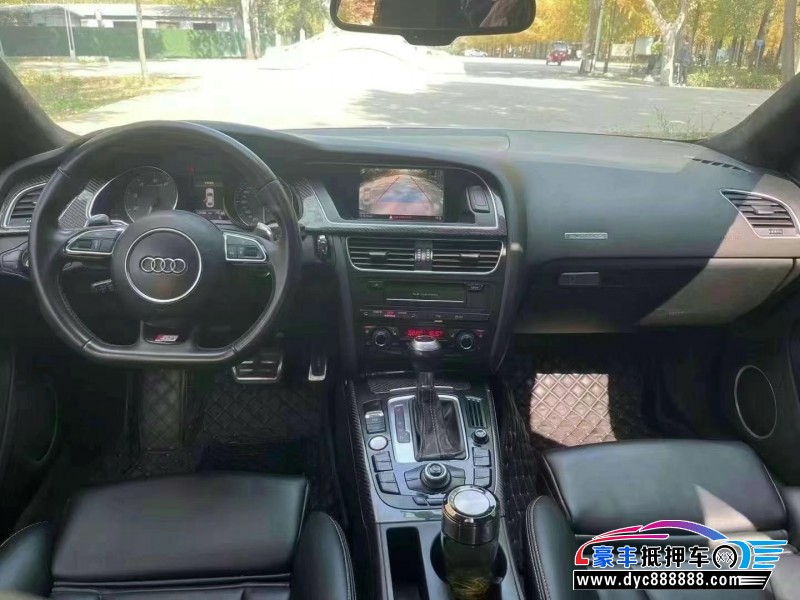 11年奥迪S5轿车抵押车出售