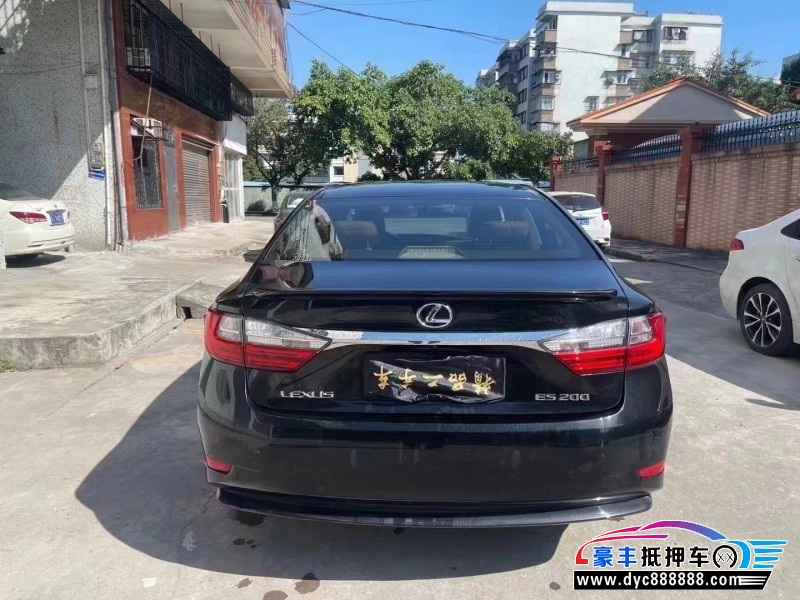 17年雷克萨斯ES轿车抵押车出售