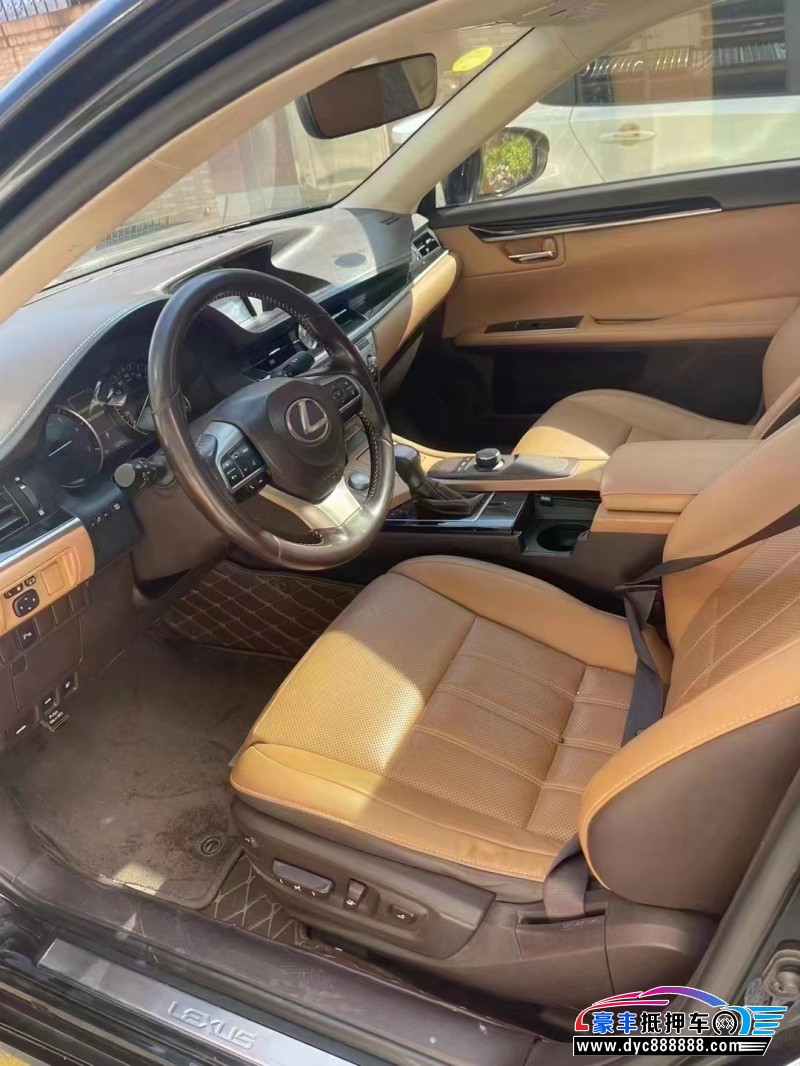 17年雷克萨斯ES轿车抵押车出售