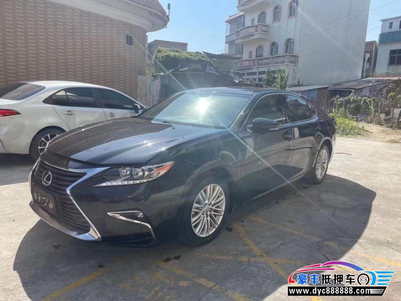 17年雷克萨斯ES轿车抵押车出售