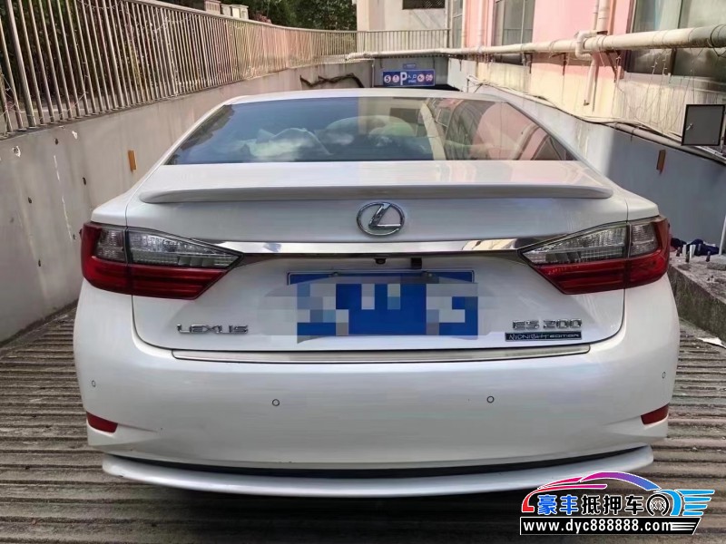 19年雷克萨斯ES轿车抵押车出售