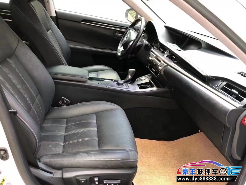 19年雷克萨斯ES轿车抵押车出售