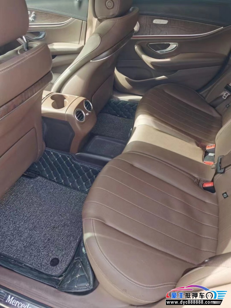 19年奔驰E轿车抵押车出售