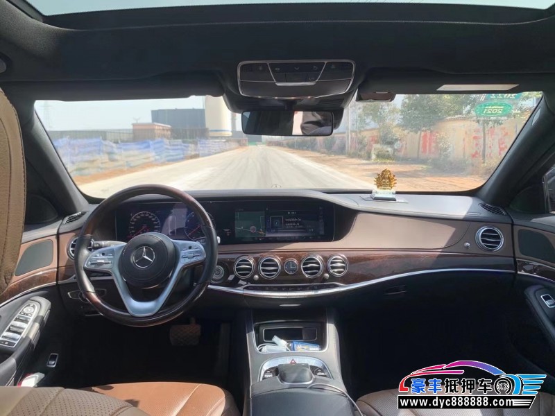 18年奔驰S级轿车抵押车出售