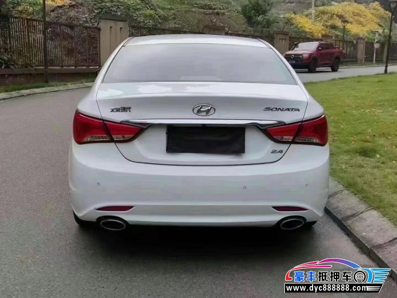 16年现代索纳塔八轿车抵押车出售