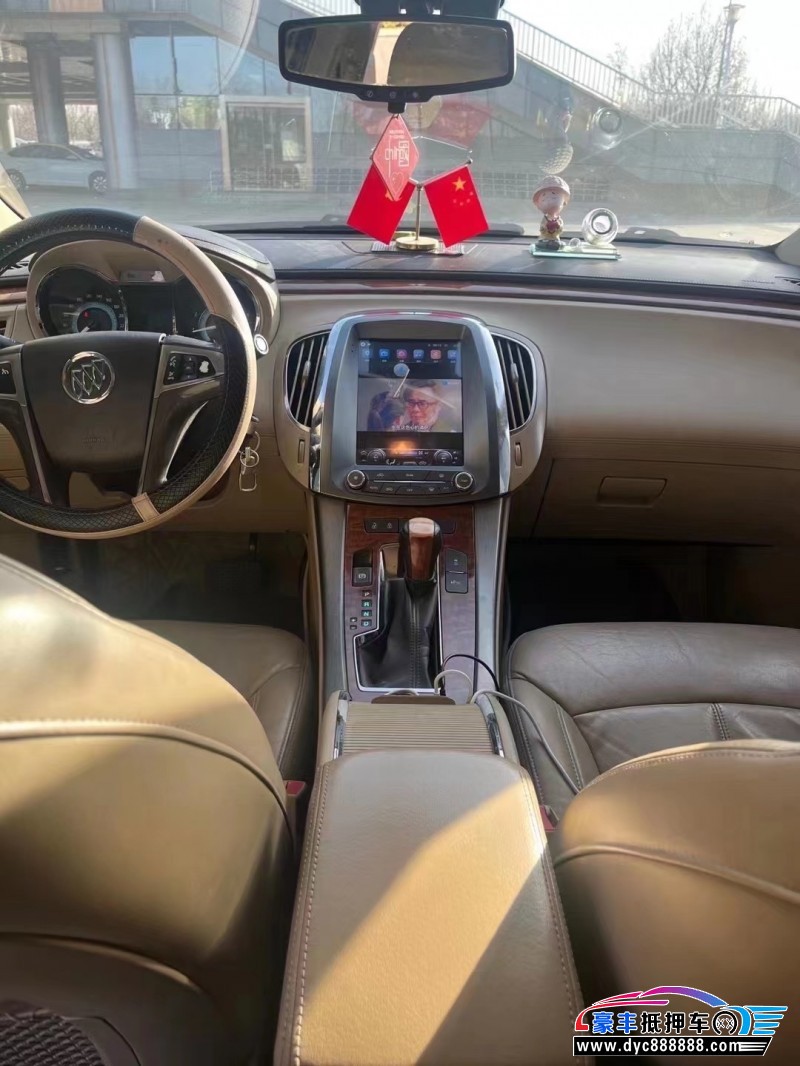 12年别克君越轿车抵押车出售