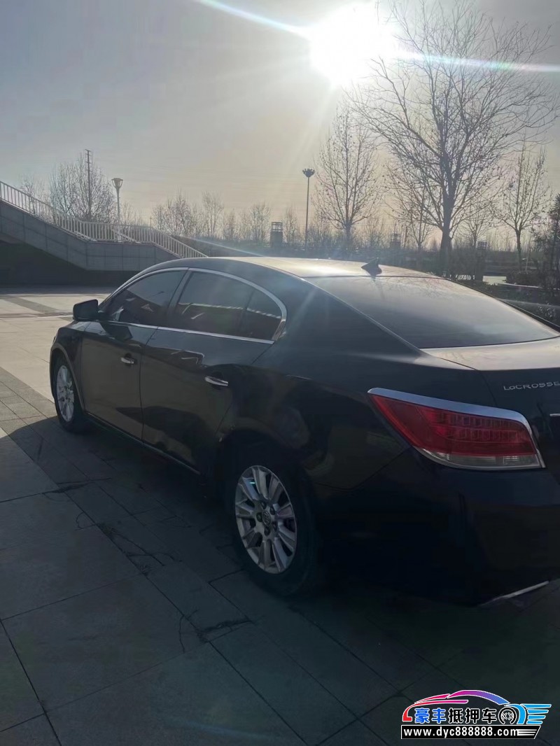 12年别克君越轿车抵押车出售