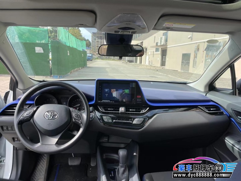 22年丰田C-HR轿车抵押车出售