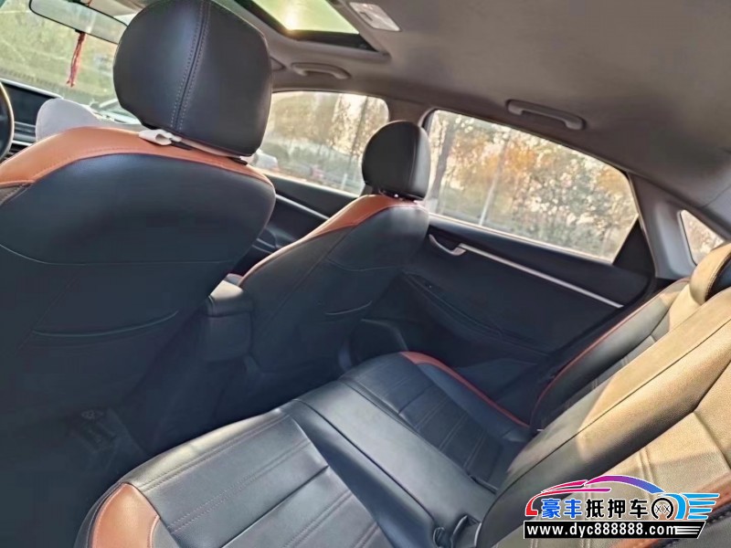 17年现代悦动轿车抵押车出售