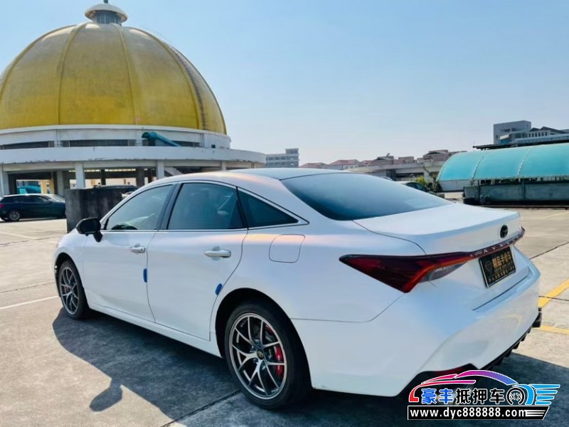 20年丰田亚洲龙轿车抵押车出售