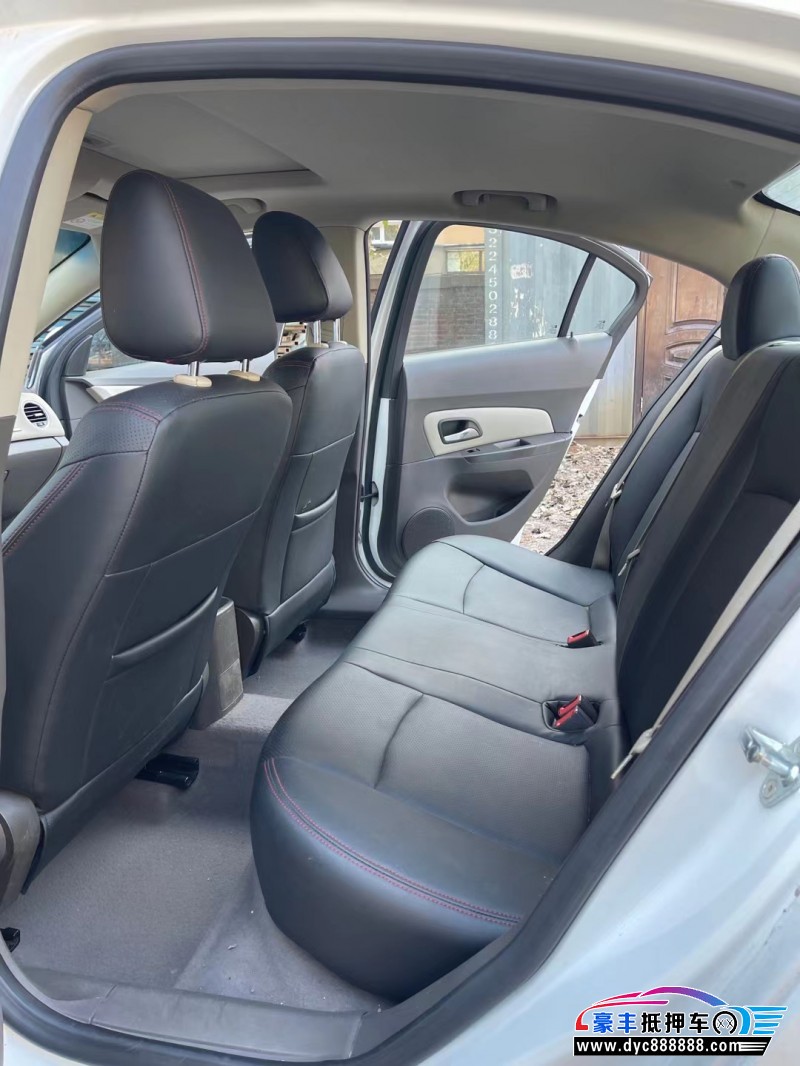 15年雪佛兰科鲁兹轿车抵押车出售