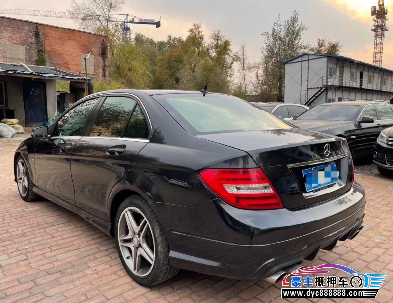 14年奔驰C级轿车抵押车出售