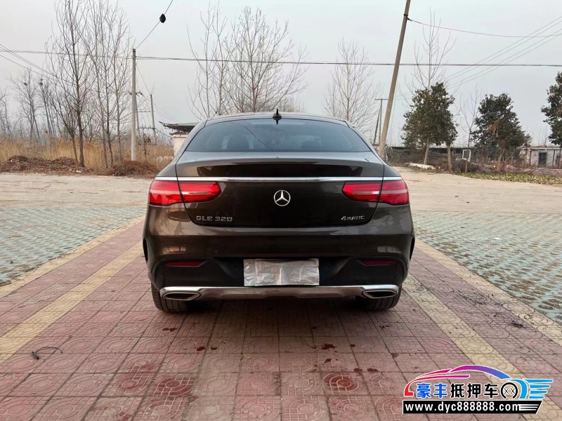 17年奔驰GLE轿车抵押车出售