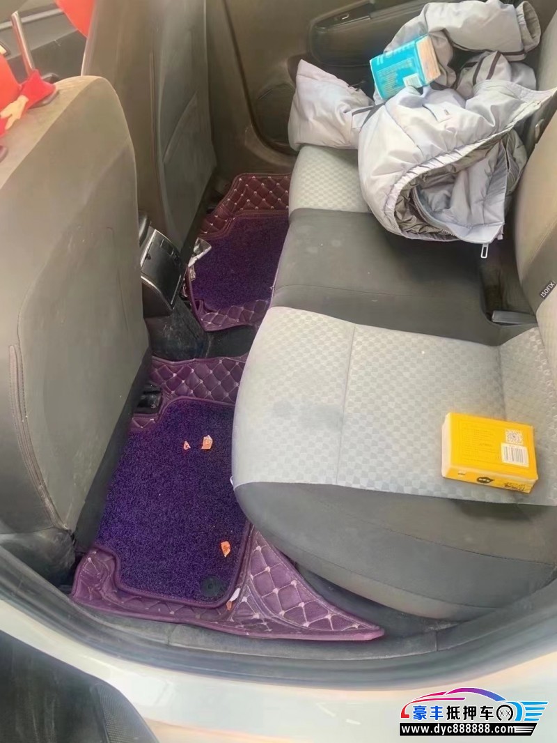 17年起亚K2轿车抵押车出售