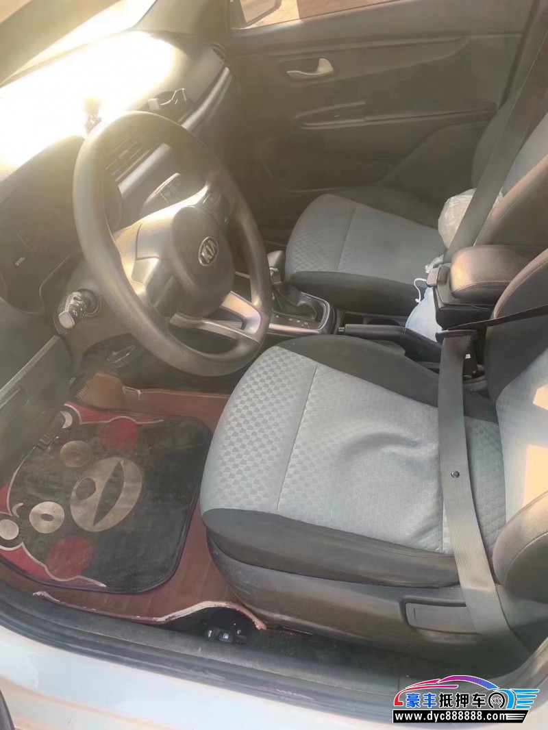 17年起亚K2轿车抵押车出售