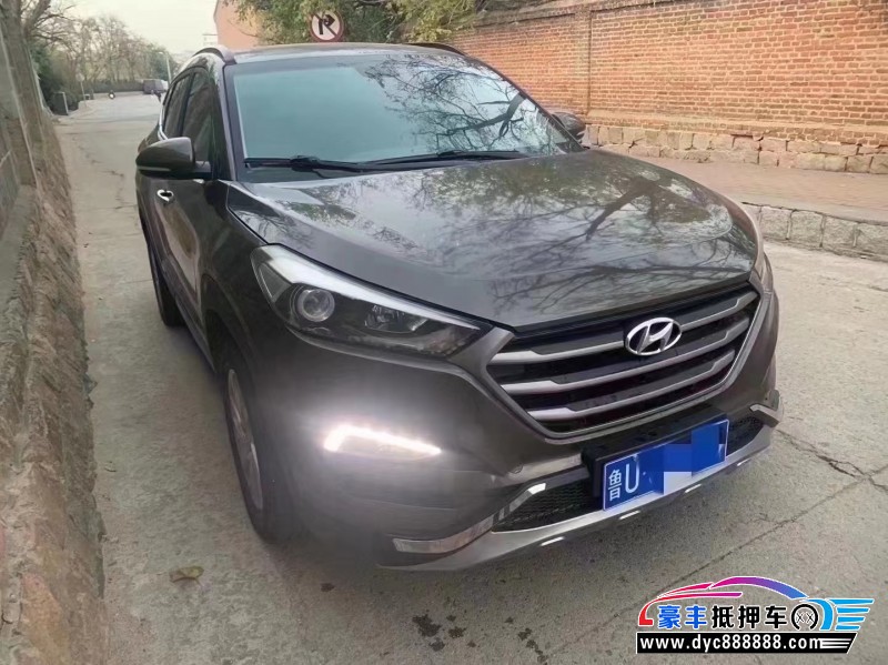 16年现代途胜轿车抵押车出售