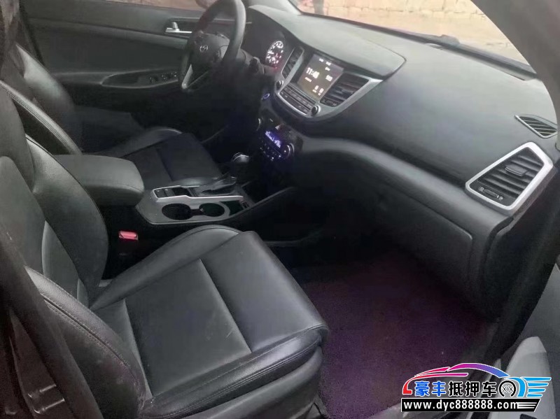 16年现代途胜轿车抵押车出售