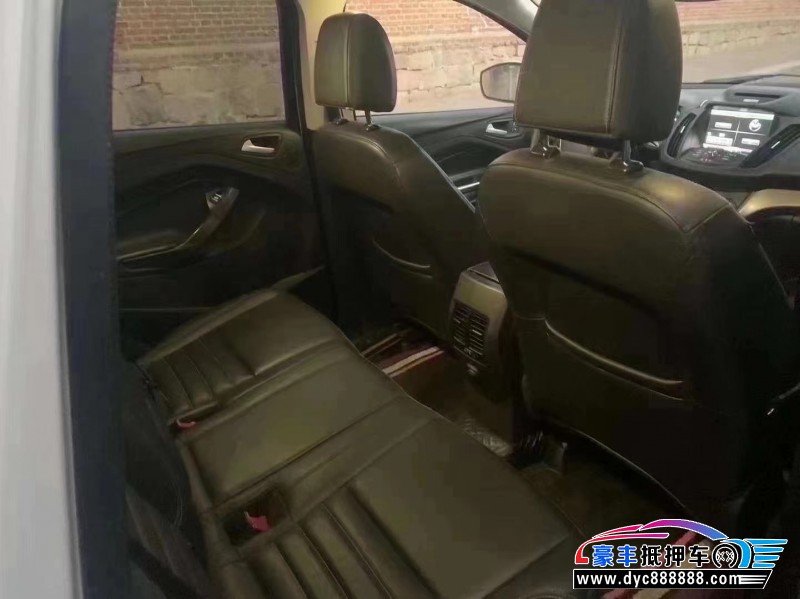 16年现代途胜轿车抵押车出售