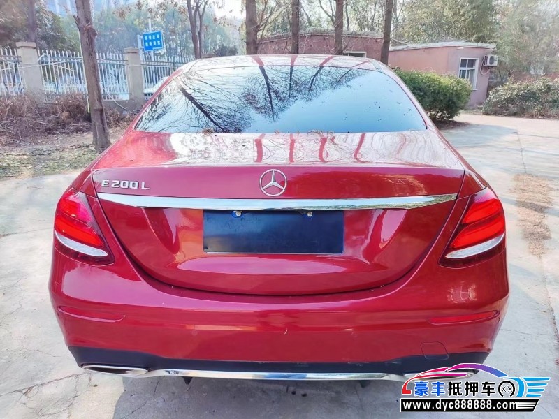 18年奔驰E轿车抵押车出售