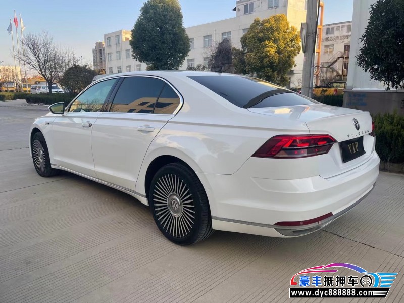 18年大众辉昂轿车抵押车出售