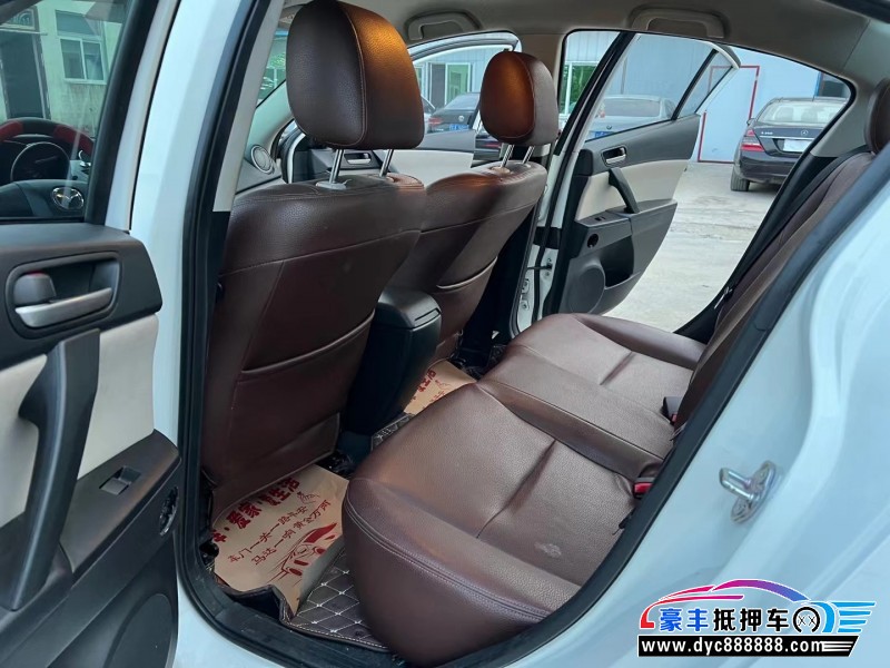 16年马自达3星骋轿车抵押车出售