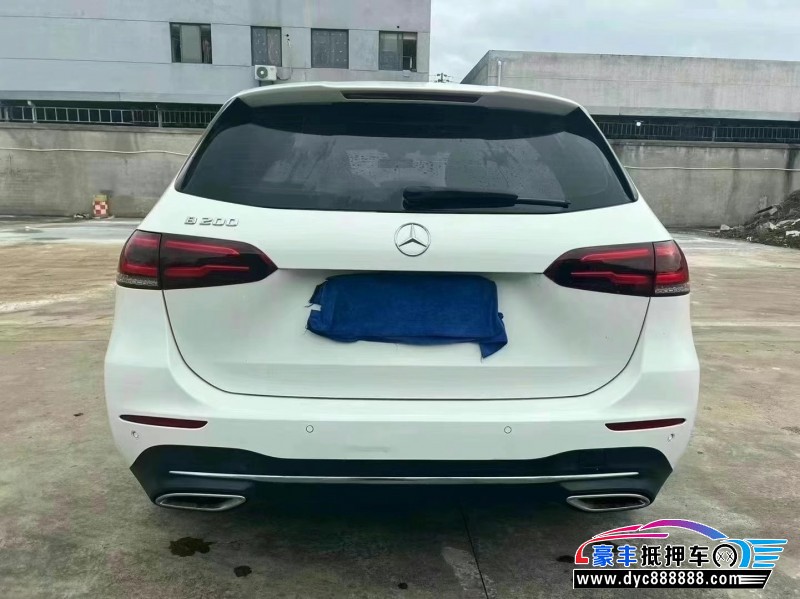 20年奔驰B轿车抵押车出售