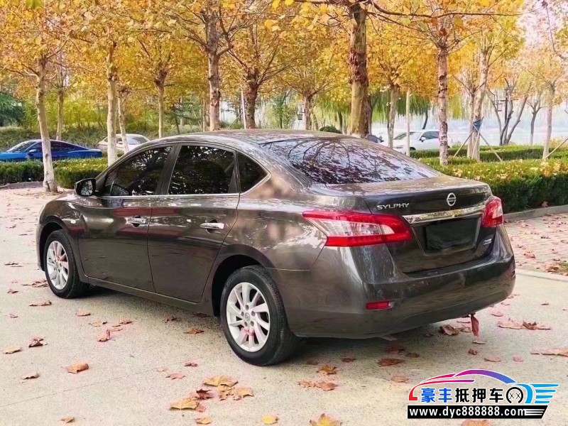 15年日产轩逸轿车抵押车出售