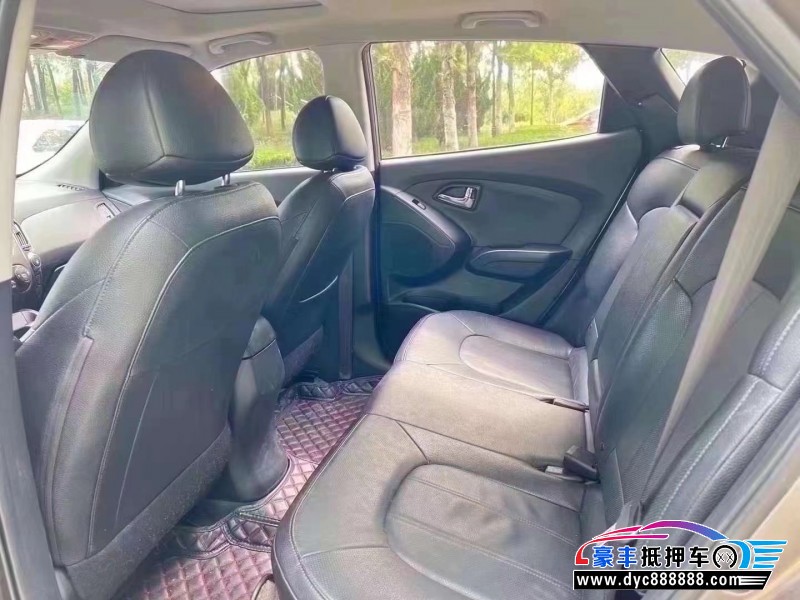 17年现代ix35SUV抵押车出售