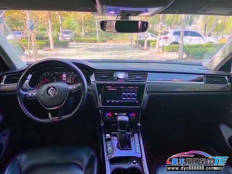 18年大众辉昂轿车抵押车出售