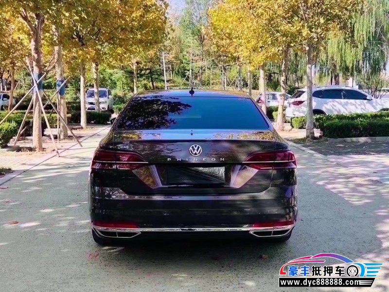 18年大众辉昂轿车抵押车出售